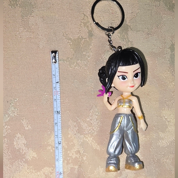 #05 Trendy KPOP Demon Hunters Figurine Keychain - Picture 10 of 10